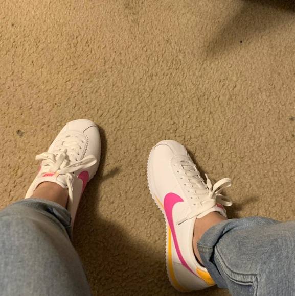 Meet your Posher, Melissa - Picture 1 of 1